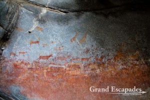 Rock Paintings, Nswatugi Cave, Matopos or Matobo National Park, Zimbabwe, Africa