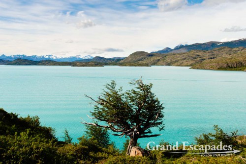 Trekking the "W" in Torres del Paine, Patagonia, Chile - View of Lago Nordenskjold on the way to Valle Frances
