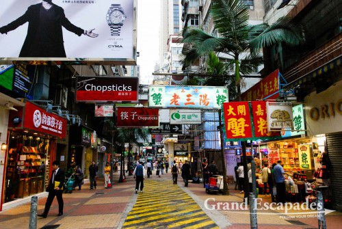 Hong Kong is also truly Asian with small restaurants where neither the menu nor the staff is able to communicate with the foreigner about what there is to eat, buzzing markets with people selling just about everything, touts trying to lure into buying tailor made shirts and suits, fake Rolex and pirate DVDs. We just love it!