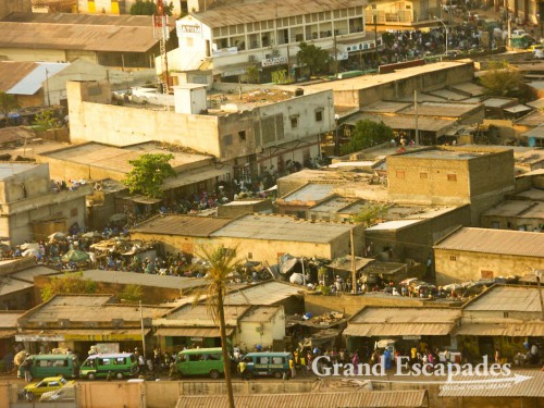 The streets of Bamako from above ... We never experienced such a crowded place, such poverty and especially such an air polution, Bamako, Mali