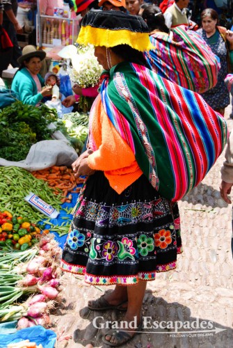 At the market in Pisac, Sacred Valley, near Cuzco, Peru, South America