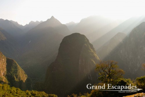 The mystic surroundings that contribute to the magic beauty of Machu Picchu