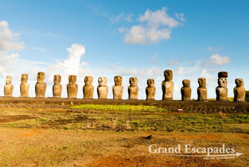 Ahu Tongariki, the largest Ahu ever built with 15 Moais, Rapa Nui or Easter Island, Pacific