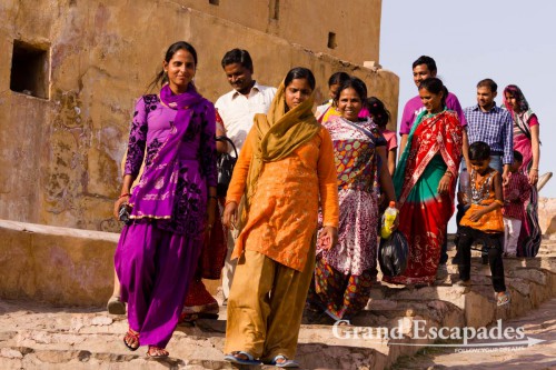 Indian family at Amber Fort, near Jaipur, the Pink City, Rajasthan, India