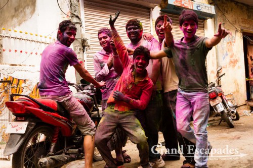 Holi Festival, when Indus celebrate the beginning of Spring, by throwing coloured water and gulal (powder) at anyone within range, Bundi, Rajasthan, India
