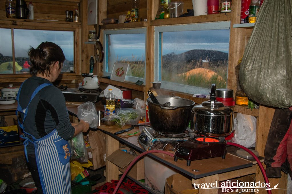 Kitchen with a view, hut at the foot of Tolbachik